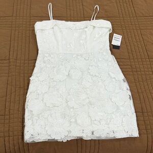 White Lace Floral Spaghetti Strap Dress